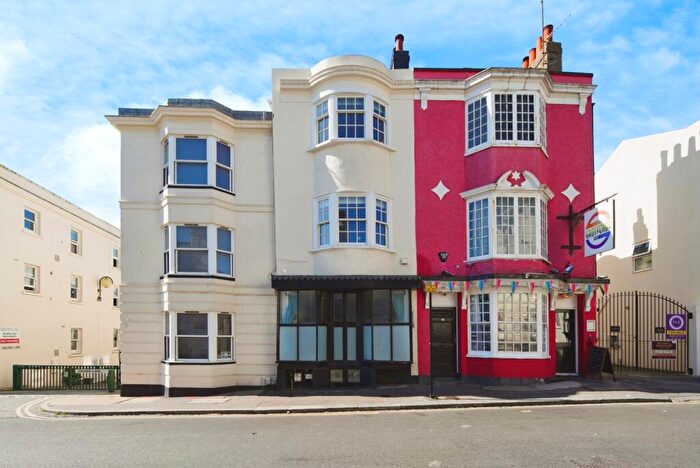 2 Bedroom Maisonette For Sale In Western Street, Brighton, East Sussex, BN1
