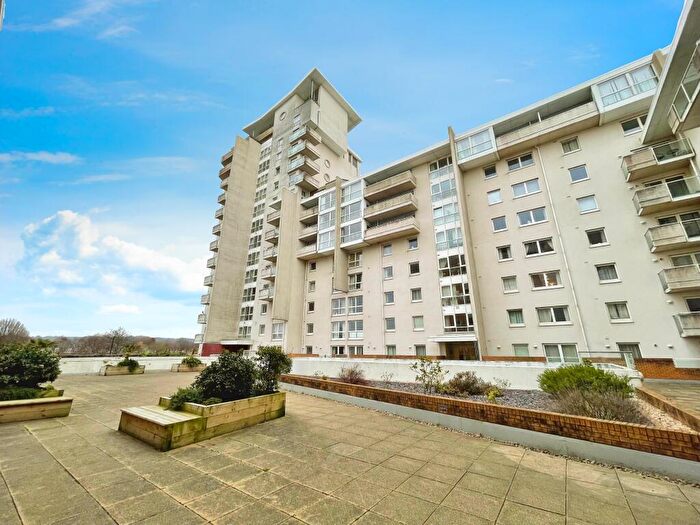 Apartment To Rent In Heol Glan Rheidol, Cardiff, CF10