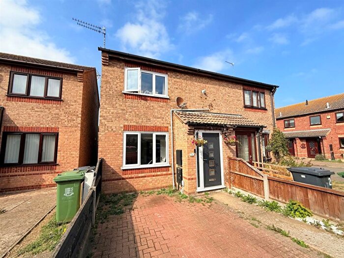 2 Bedroom Semi Detached House For Sale In Hurrell Road, Caister-On-Sea, Great Yarmouth, NR30
