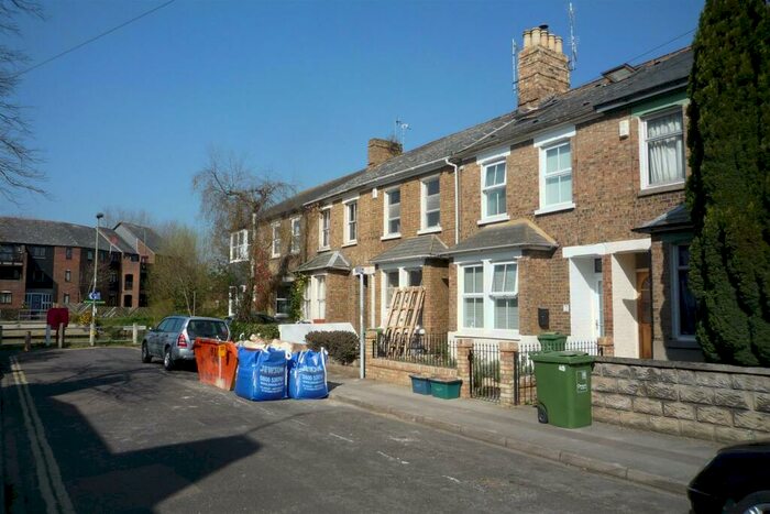 4 Bedroom House To Rent In Marlborough Road, OX1