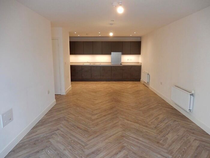 2 Bedroom Apartment To Rent In Wharf Road, Chelmsford, Essex, CM2