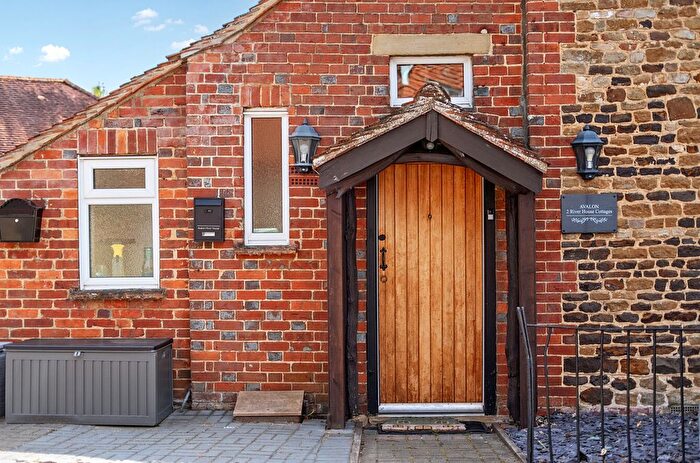 2 Bedroom Semi Detached House For Sale In The Green, Elstead, Godalming, Surrey, GU8