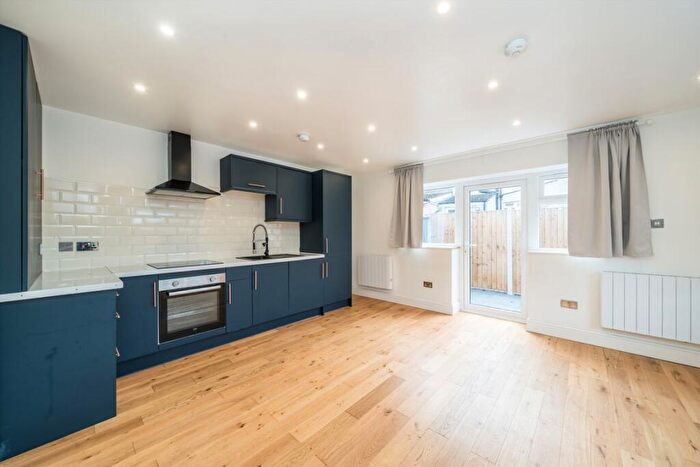 1 Bedroom Bungalow To Rent In Mortimer Road, Mitcham, CR4