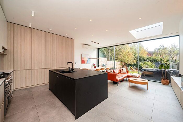 6 Bedroom Semi Detached House To Rent In Boileau Road, Ealing, W5