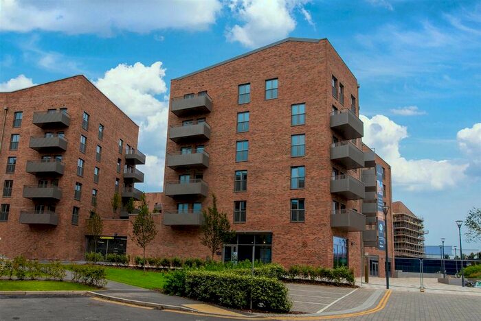 2 Bedroom Flat To Rent In Royal Engineers Way, London, NW7