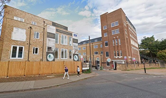 1 Bedroom Flat For Sale In Mill House, Windmill Place, Southall, UB2