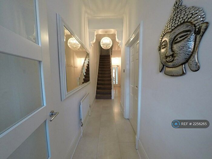 6 Bedroom Terraced House To Rent In Sunbury Avenue, Newcastle Upon Tyne, NE2