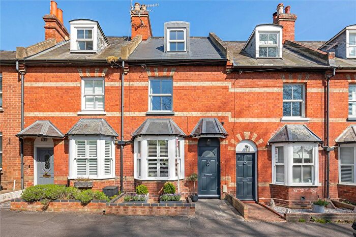 3 Bedroom Terraced House For Sale In Gravel Hill, RG9