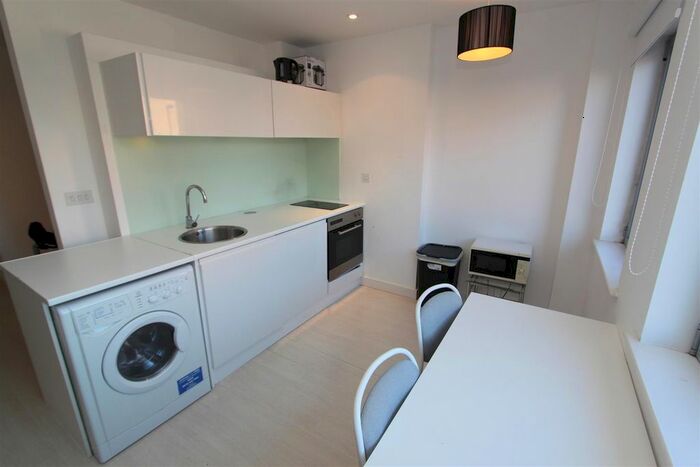 Studio To Rent In Manor Mills, Leeds, LS11