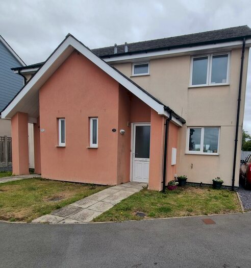 3 Bedroom Semi-Detached House To Rent In Stad Ty Gwyn, Newborough, LL61