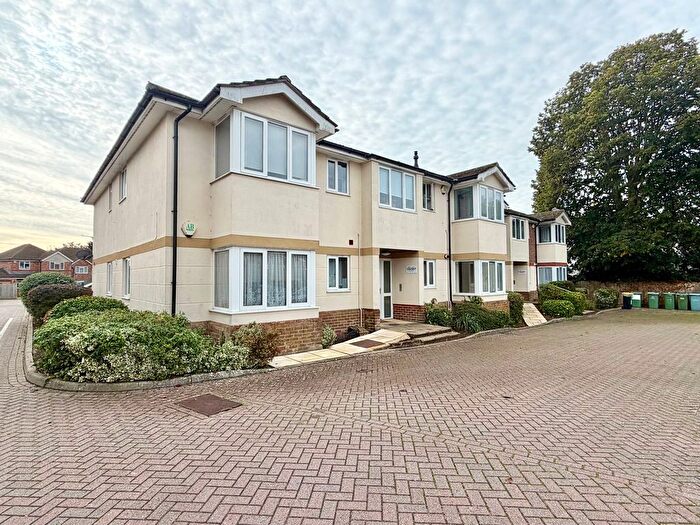 2 Bedroom Flat For Sale In Rafati Way, Bexhill-On-Sea, TN40