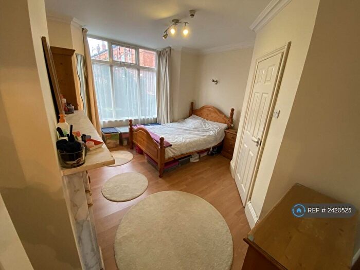 1 Bedroom Flat To Rent In Granby Road, Leeds, LS6