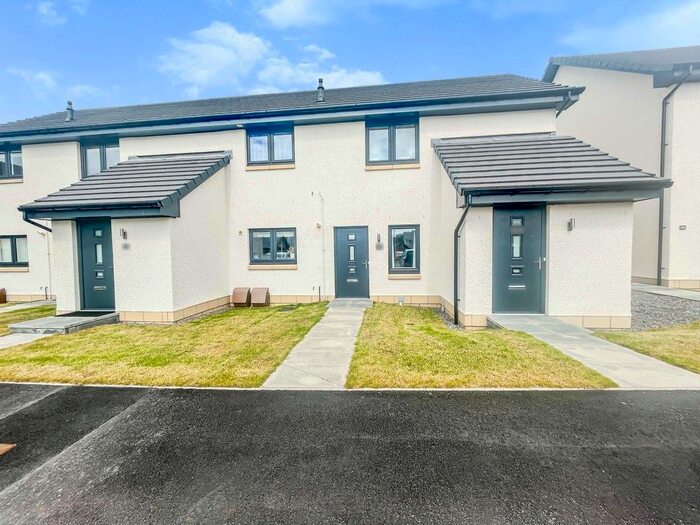 2 Bedroom Flat To Rent In Broomhall Court, Inverness, IV2