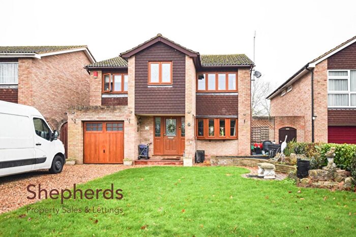 4 Bedroom Detached House For Sale In Greenbank, West Cheshunt, EN8