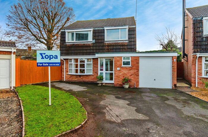 4 Bedroom Detached House For Sale In Dovecote Close, Wolverhampton, WV6