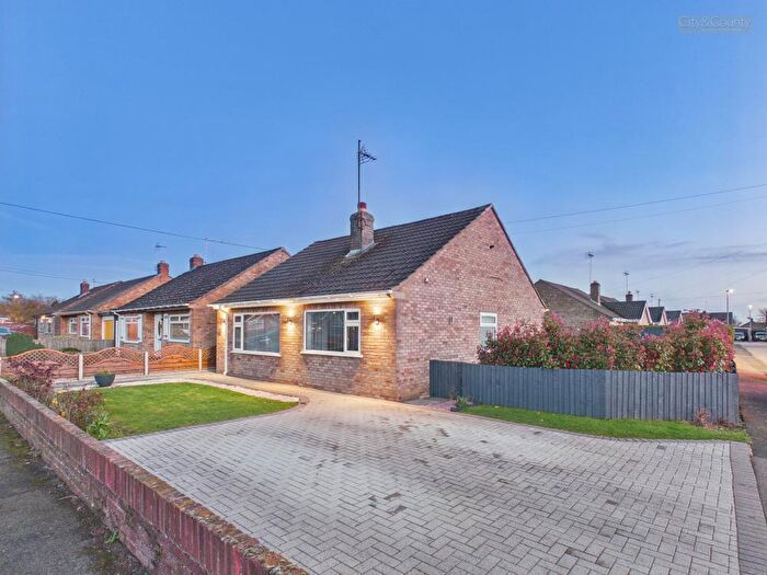 3 Bedroom Detached Bungalow For Sale In Newborn Close, Peterborough, PE2