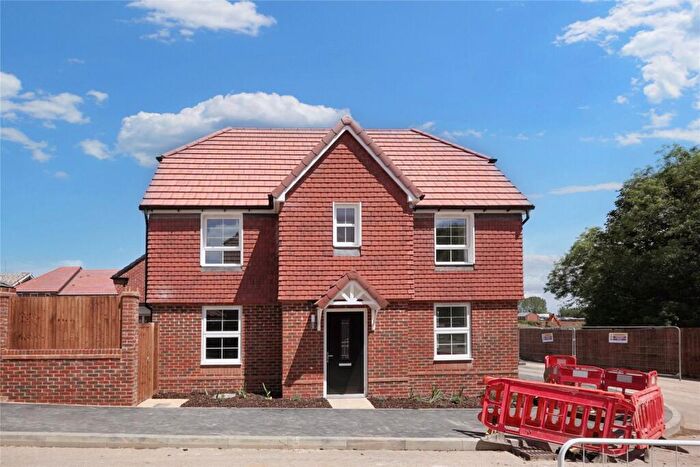 4 Bedroom Detached House To Rent In Willenhall Drive, Broughton, Aylesbury, HP22