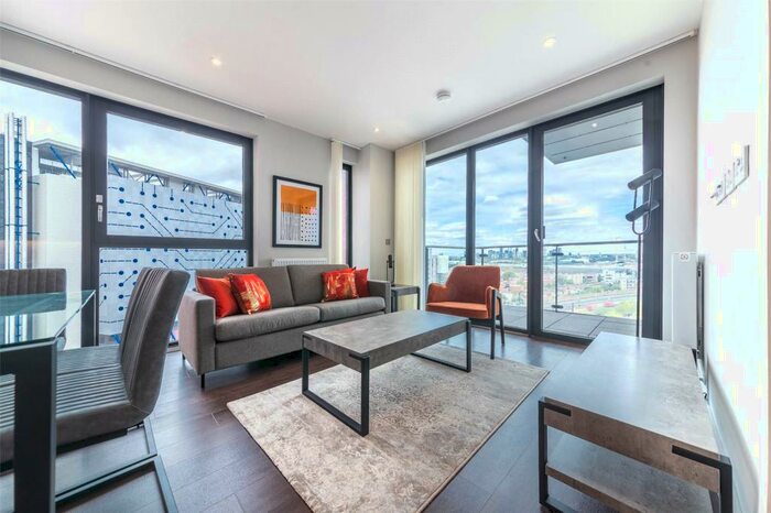 3 Bedroom Apartment To Rent In Avalon Point, Silvocea Way, Orchard Wharf, London, E14