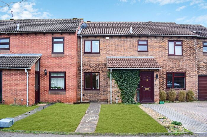 2 Bedroom Terraced House For Sale In Flatford Place, Kidlington, OX5