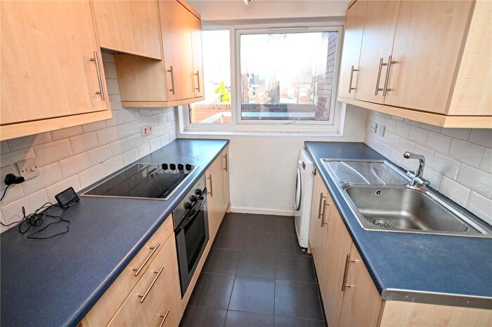 1 Bedroom Apartment For Sale In Coppice Road, Moseley, Birmingham, B13