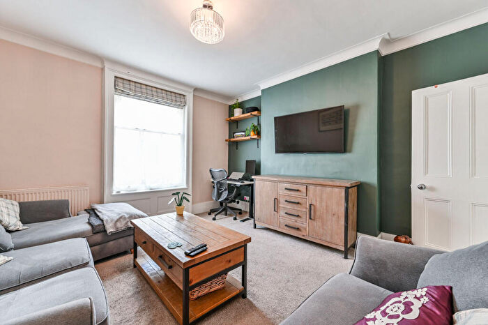 2 Bedroom Flat For Sale In St Pancras Way, Camden, London, NW1