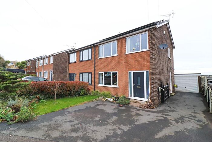 3 Bedroom Semi Detached House For Sale In Old Road, Overton, Wakefield, WF4