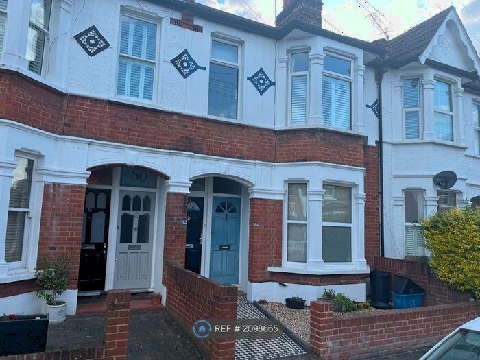 1 Bedroom Flat To Rent In Third Cross Road, Twickenham, TW2