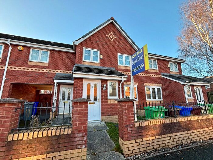 3 Bedroom Mews To Rent In Drake Avenue, Manchester, Greater Manchester, M22