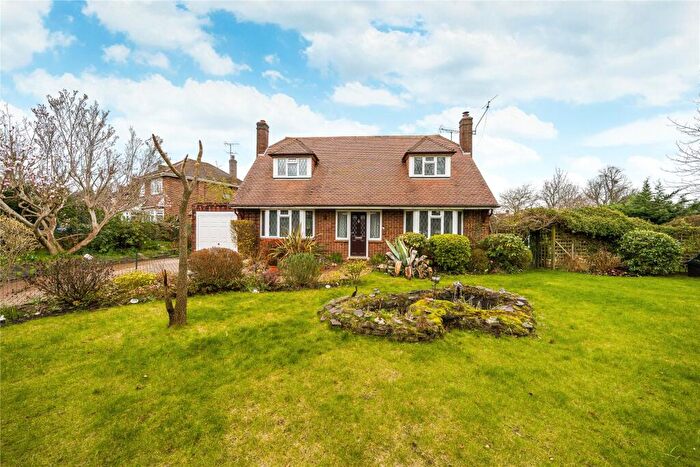 4 Bedroom Detached House For Sale In Old Hill, Woking, GU22