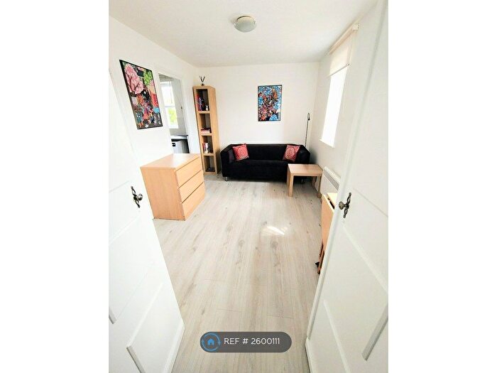 1 Bedroom Flat To Rent In Tarplett House, London, SE14