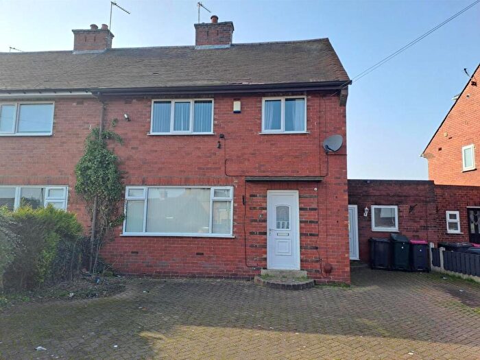3 Bedroom Semi Detached House For Sale In Birchwood Drive, Ravenfield, Rotherham, S65