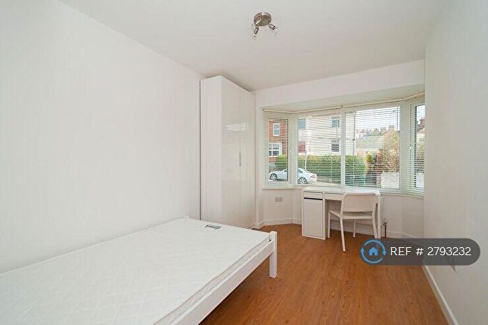 6 Bedroom End Of Terrace House To Rent In Nesbitt Road, Brighton, BN2