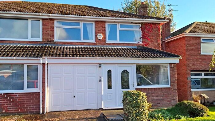 3 Bedroom Semi Detached House For Sale In Warwick Close, Neston, Cheshire, CH64