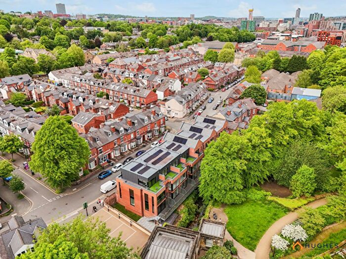3 Bedroom Town House For Sale In Stalker Lees Road, Sharrow Vale, Sheffield, S11