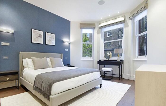 2 Bedroom Flat To Rent In Crawford Street, Marylebone, London, W1H