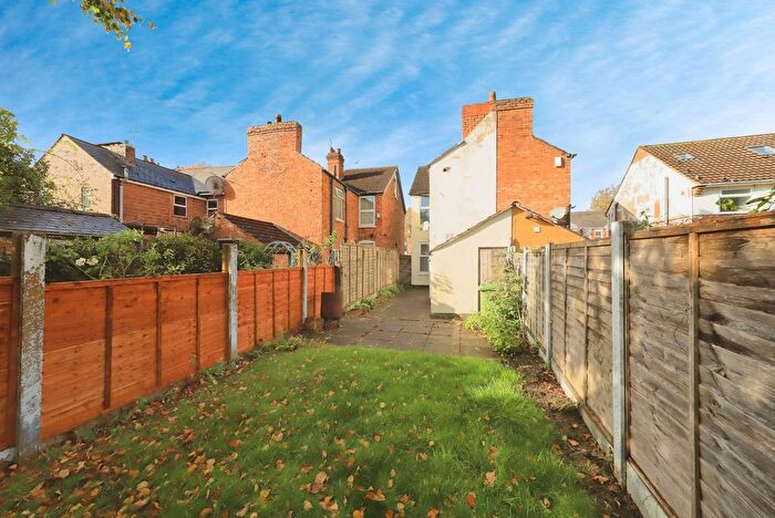 3 Bedroom Semi-Detached House For Sale In Riches Street, Wolverhampton, West Midlands, WV6