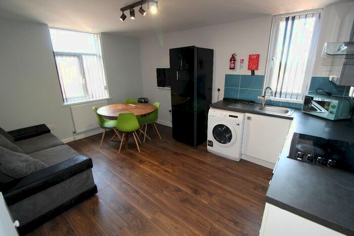 4 Bedroom Flat To Rent In Hawkins Street, Flat, Preston, Lancashire, PR1
