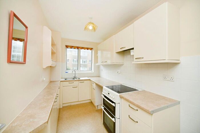 2 Bedroom Flat For Sale In Westbrook, Lustrells Vale, Saltdean, Brighton, BN2