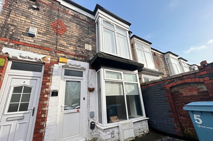 2 Bedroom Terraced House For Sale In Clovelly Avenue, Hull, HU5