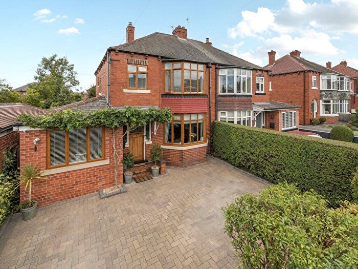 3 Bedroom Semi-Detached House For Sale In Beechwood Grove, Horbury, Wakefield, West Yorkshire, WF4