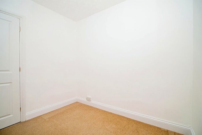 3 Bedroom Terraced House For Sale In Butt Close, Puddletown, Dorchester, DT2