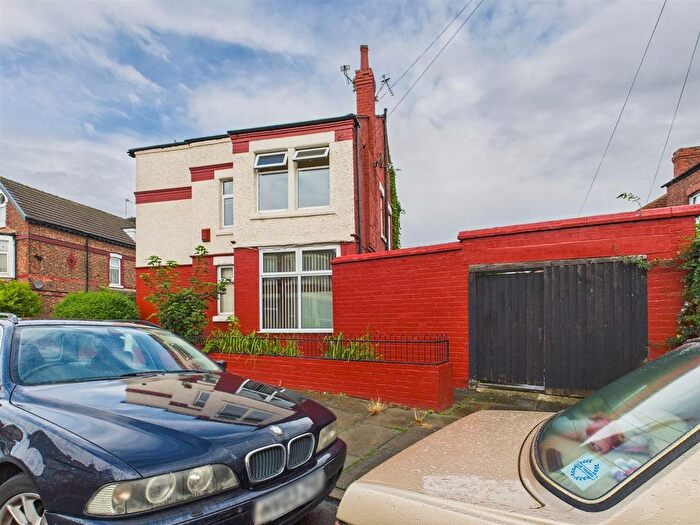 3 Bedroom Detached House For Sale In Withens Lane, Wallasey, CH45