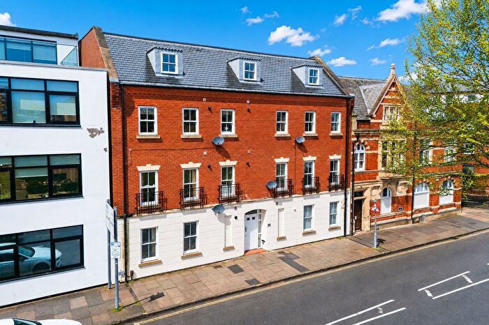 2 Bedroom Flat For Sale In Ambrose Street, Town Centre, GL50