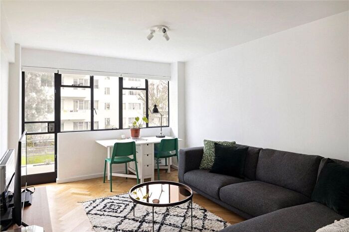 1 Bedroom Flat For Sale In Streatham Hill, London, SW2