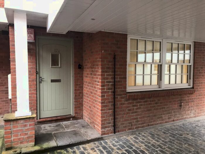 2 Bedroom Flat To Rent In Mill Street, Wells, BA5