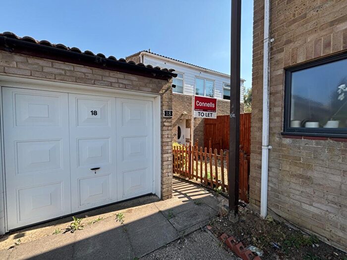 4 Bedroom Semi-Detached House To Rent In Lingfield, Stacey Bushes, MK12