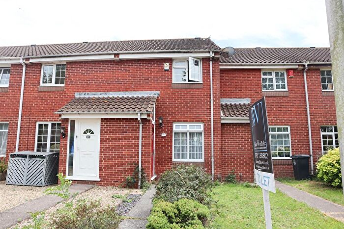 2 Bedroom Property To Rent In Hazell Close, Clevedon, BS21