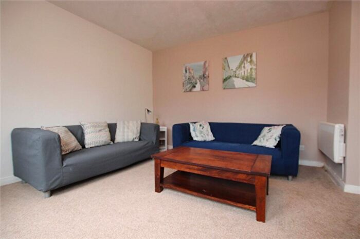 2 Bedroom Apartment To Rent In Causewayside, Newington, Edinburgh, EH9