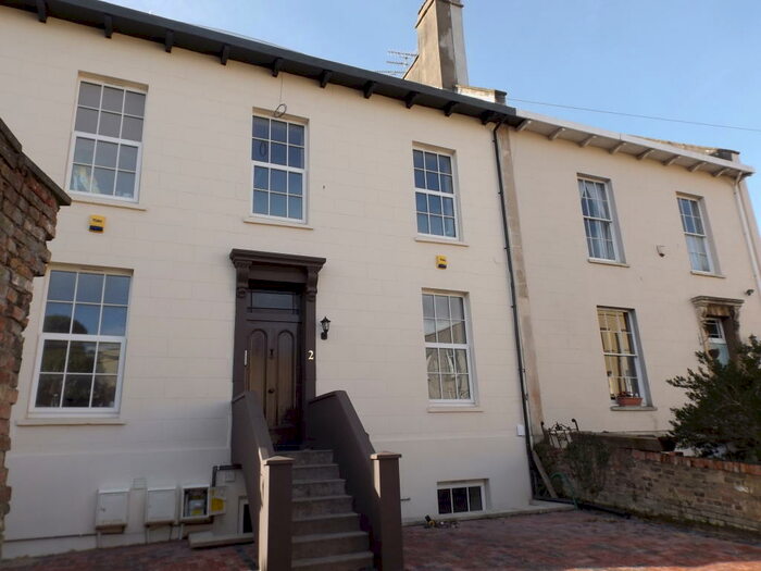 2 Bedroom Maisonette To Rent In West End, Southville, BS3