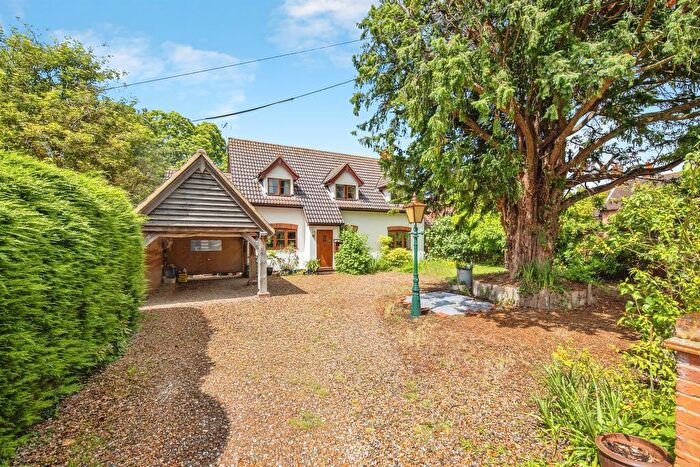 4 Bedroom Detached House For Sale In Mill Lane, Chelmondiston, Ipswich, IP9
